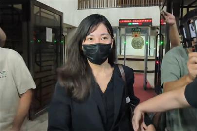 快新聞／網紅「仙塔律師」涉協助詐團洗錢！　凌晨「身揹愛馬仕包」交保離去