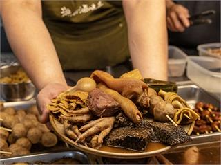 汐止必訪滷味│深耕30年老師傅風味 "人氣豬血糕"一定要點！