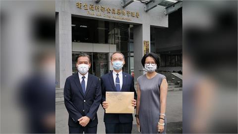快新聞／詐10億BNT疫苗費！前律師公會理事長遭起訴　慈濟發聲了