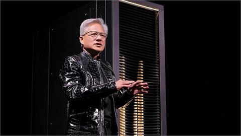 黃仁勳點火2026 CES 機器人、自駕成亮點！AI走下雲端貼近用戶關鍵年來了？