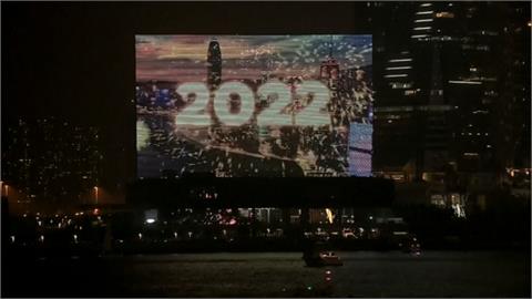 告別2021　澳洲雪梨歌劇院跨年焰火閃耀夜空