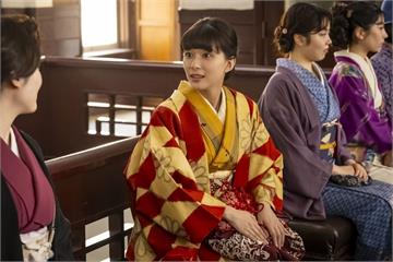 挑戰昭和時期純真角色　芳根京子飾演新婚人妻連指尖都有戲
