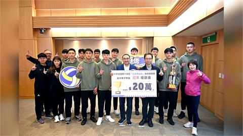 華僑高中全勝封王!橫掃北港媽祖盃排球賽 勇奪男子甲組冠軍