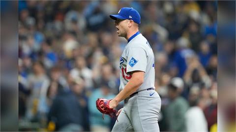 MLB(影)／危機時刻推派「37歲牛棚老將」守住勝利！道奇教頭羅伯斯「透露原因」