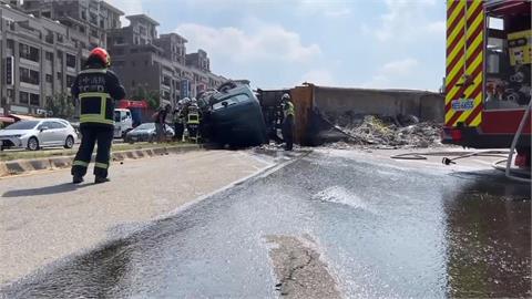 沙鹿向上路"長下坡"再傳車禍! 砂石車翻覆波及4車