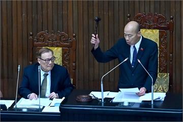 立院三讀通過《兒少未來帳戶條例》　政府每年給6萬到18歲