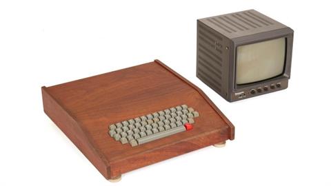 賈伯斯45年前親手組裝！初代蘋果電腦「Apple-1」1100萬高價售出