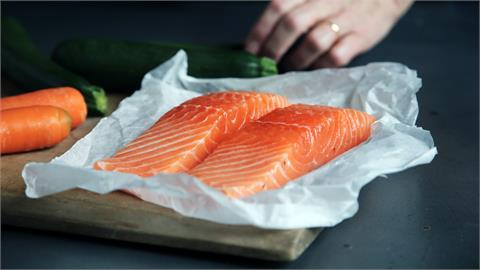 全球鮭魚產量成長3倍仍供不應求　批發價大漲近4成