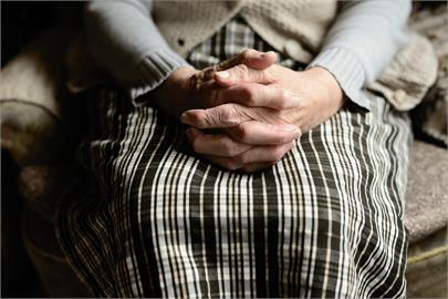記憶變了還能怎麼愛？心理師看「忘了，我記得」