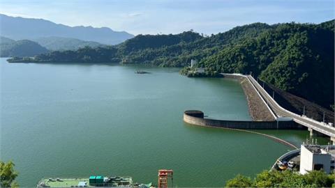 滯留鋒面夠給力「豪雨下整週」！曾文水庫蓄水率「5成重回6成」
