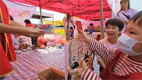 陳亭妃出席化身遊戲關主! 台江公園陪孩童歡度兒童節