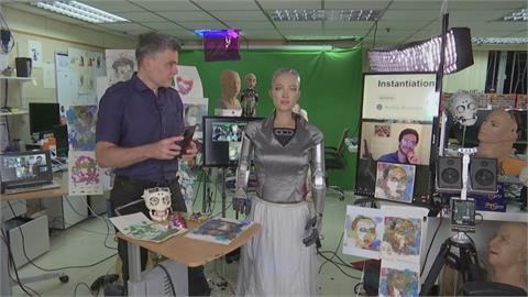 機器人蘇菲亞藝術創作數位拍賣 近2000萬售出