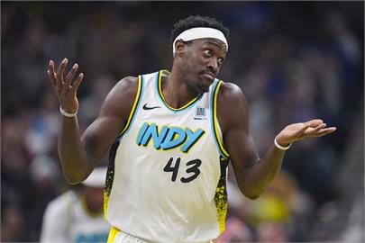 NBA(影)／烏龍！裁判開球發錯邊　雷霆球員回馬槍上籃不算教練傻眼