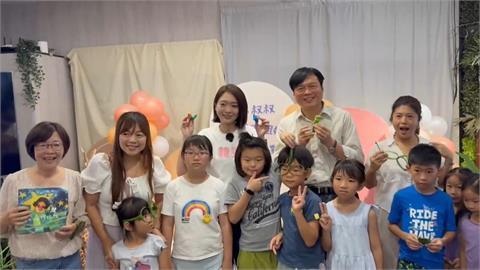 化身蘋果、番薯！　林國漳、韓瑩合體舉辦台語派對