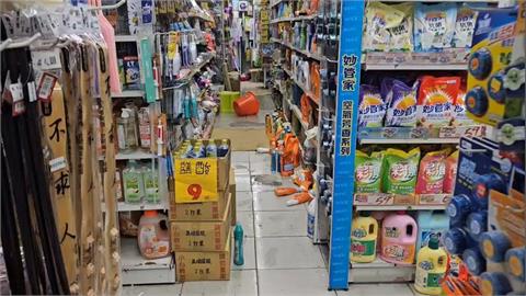 23:05宜蘭外海7.0強震「賣場貨掉滿地、玻璃碎滿地」　民眾嚇壞愣住