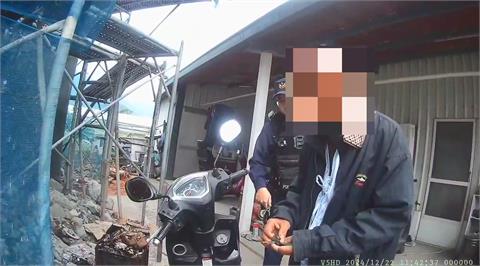 警好心提醒機車鑰匙沒拔　意外逮到偷車賊