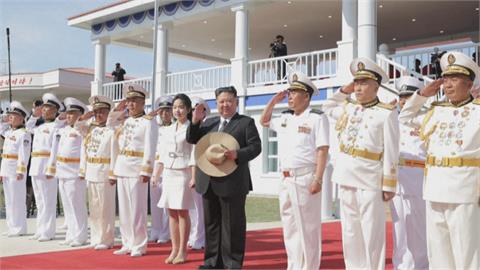 女大１８變！金正恩偕愛女亮相　金主愛外貌成焦點