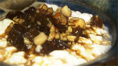 這是滷肉飯？　「翻玩豆花」欺騙視覺　麻糬冰變身小海豹