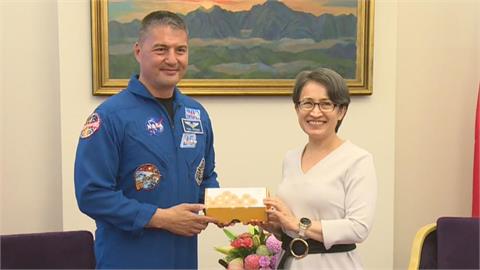 與台裔太空人林琪兒相見歡　蕭美琴：台灣起步雖晚但不會缺席