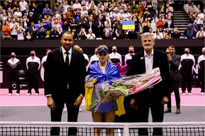 烏克蘭網球天使披上國旗奪里昂女網賽亞軍　哽咽宣布獎金全捐家鄉