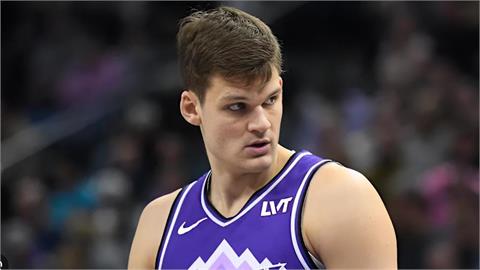 NBA/連2年都想要終於如願!湖人「4換1」超震撼交易頂級護框巨塔
