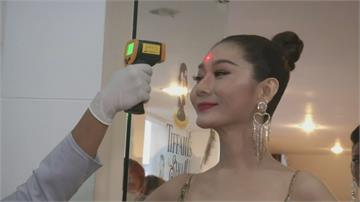 全球跨性別選美泰國登場　佳麗上台前得量體溫