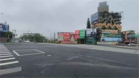 都是綠燈！桃園龍潭五岔路口聯結車與機車相撞