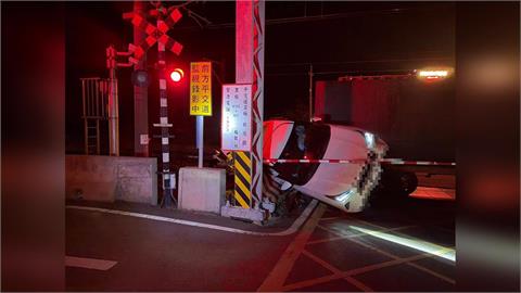 快新聞／小客車違規硬闖平交道　台鐵苗栗新埔=通霄單線雙向行車