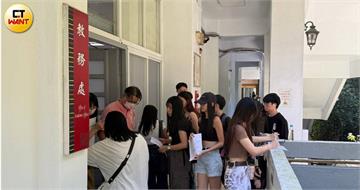 世新大亂象2／系秘遭裁「超修無人理」恐延畢　選課新制癱瘓逼瘋學生