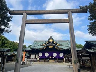 上任後首次！高市早苗獻納靖國神社祭具「真榊」　為避中韓爭議不親自參拜