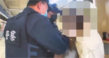 北捷板南線女乘客「被踩腳爆氣」掏水果刀揮舞 嚇壞眾人遭壓制送辦