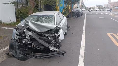 竹南兩車高速碰撞車頭全毀　共5傷、4人一度受困