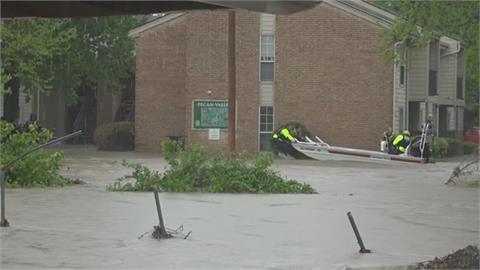 美國奧克拉荷馬州下暴雨　居民家當全泡湯