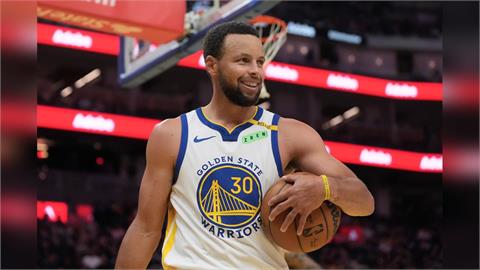NBA(影)／勇士當家巨星「咖哩大神」柯瑞腳踝扭傷無礙！開幕戰出賽確認