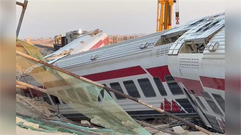 快新聞／墨西哥火車脫軌釀13死98傷！救護直升機飛馳救援