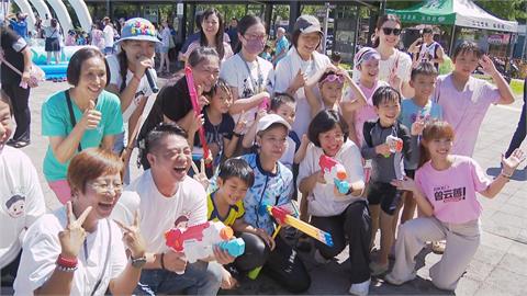 快新聞／水獺媽媽上線！蘇巧慧空降水樂園秒被認出　揭曉土城市政新願景