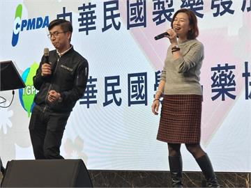 快新聞／遭凌濤爆不顧醫護忙到身心俱疲「出席尾牙嗨唱」　林靜儀回應了