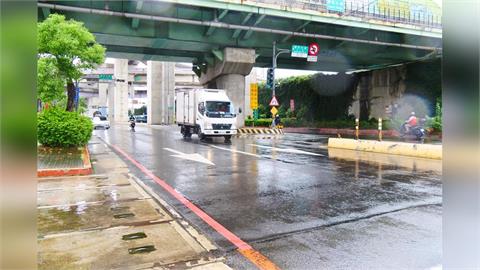 快新聞／先別急著移車！新北紅黃線停車延至「這天」　恢復時間曝光