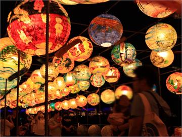 日本仙台「台灣天燈祭」 台灣燈籠飄揚