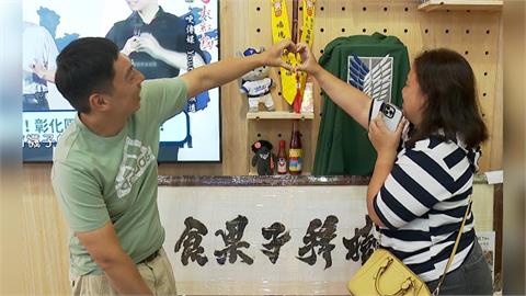 獨／沈伯洋競總10點開放參觀　支持者冒雨報到打卡本人驚喜快閃