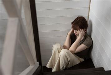少女「只穿內褲」逃出求救！男網友假交往真性侵　母姊這一句成關鍵證據
