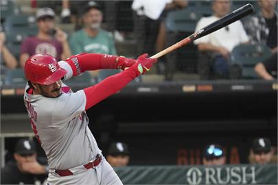 MLB(影)／紅雀金手套獎得主全壘打砲轟白襪　創比肩名人堂傳奇球星罕見紀錄
