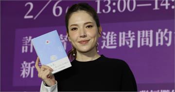 許瑋甯哽咽談往事「被問楊丞琳閨密情」　頓3秒尷尬回應了