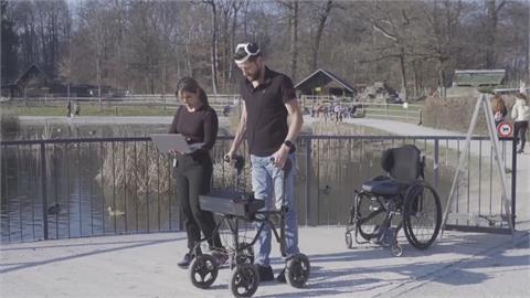 荷蘭男遇車禍致雙腳癱瘓　透過尖端技術　協助恢復行走