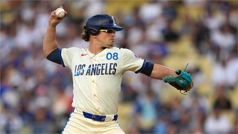 MLB(影)／道奇被打爆6局就換工具人K.赫南德茲登板！　奇特頭盔造型引發關注