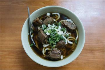 Joeman「半夜討吃牛肉麵」    吃錯睡不好！中醫揭清燉、紅燒差很大