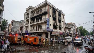 印度加爾各答旅館大火奪9命　疑冷氣爆炸釀禍