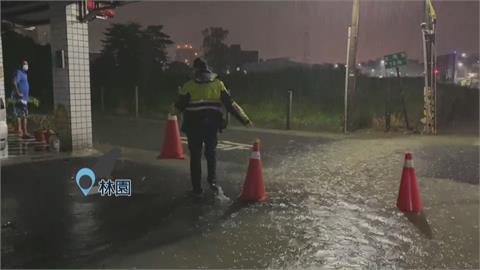 雨灌南台! 屏東林邊3hr慘淹 高雄小港路樹倒