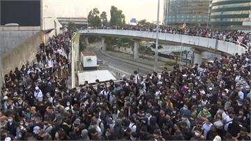 夜線／港人辦「勿忘初衷」大遊行 盼香港政府接受五大訴求