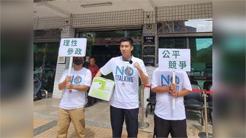 陳聖文籲反偷拍「開嗆黃國昌」！戰衣成焦點